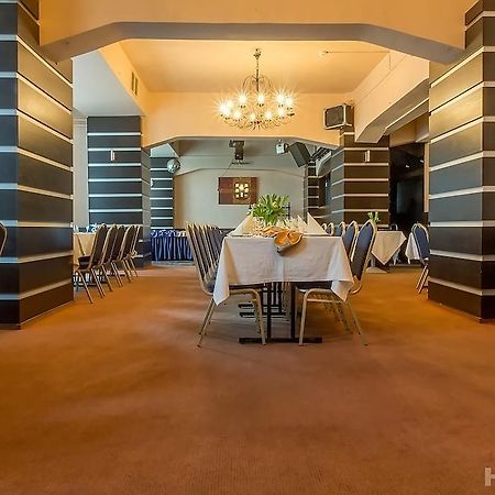 Hotel 212 Варшава Экстерьер фото