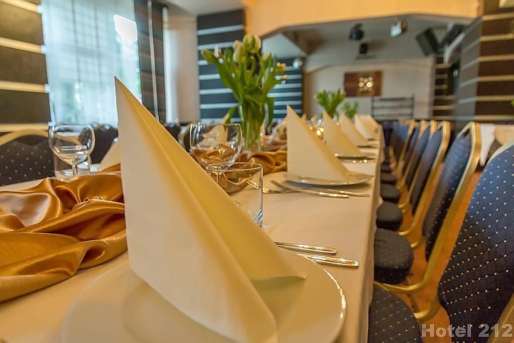 Hotel 212 Варшава Экстерьер фото