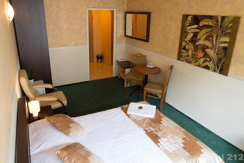 Hotel 212 Варшава Номер фото